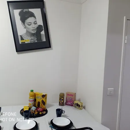 Luxe -opera 15mins-chambre Avec Salle De Bain Commune Guest house *