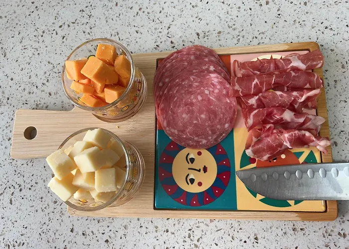 Luxe -opera 15mins-chambre Avec Salle De Bain Commune Gasthof